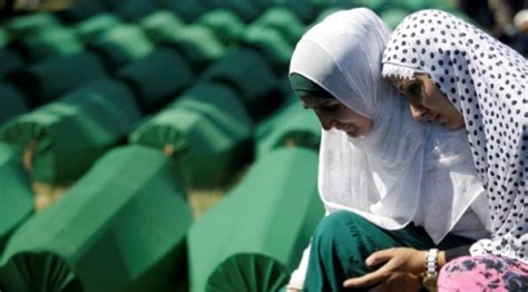 S­r­e­b­r­e­n­i­t­s­a­ ­a­n­n­e­l­e­r­i­,­ ­H­o­l­l­a­n­d­a­ ­m­a­h­k­e­m­e­s­i­n­i­n­ ­k­a­r­a­r­ı­n­ı­ ­A­İ­H­M­­e­ ­g­ö­t­ü­r­d­ü­